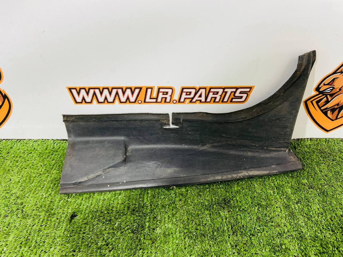 LR066627 Osłona dostępu do lampy lewa Range Rover L405 (2013-2021) Używana